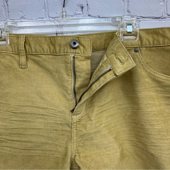 Carve Designs 'Oahu' High Rise 6” Raw Hem Corduroy Shorts Cumin Sz 16 - Picture 7 of 13